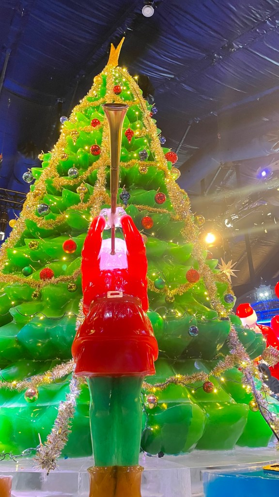 Ice sculptures at ICE! at Gaylord Rockies